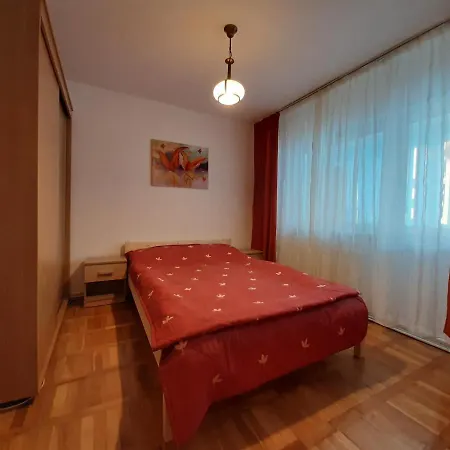 Apartment In Civic Center