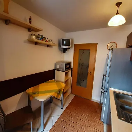 Apartment In Civic Center *